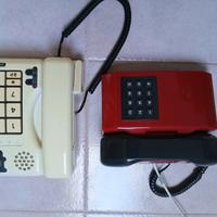 coppia telefoni da tavolo