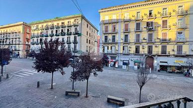 2 LOCALI A NAPOLI