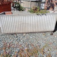 Grandi vasi/fioriere in cemento per esterni