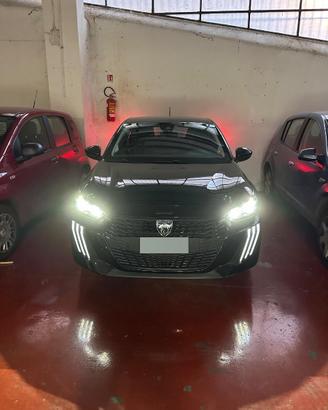 Peugeot 208 Restyling (12/2023) –  pari al nuovo