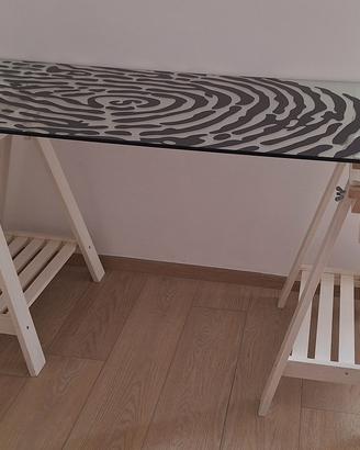 Scrivania IKEA piano in vetro serigrafato e cavall
