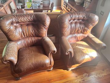 Coppia di poltrone in pelle vintage