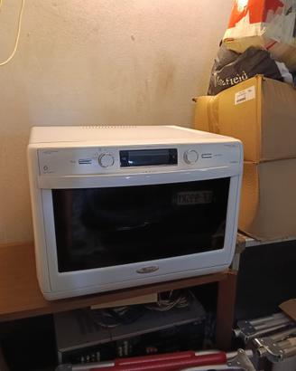 Microonde whirpool sesto senso jet chef