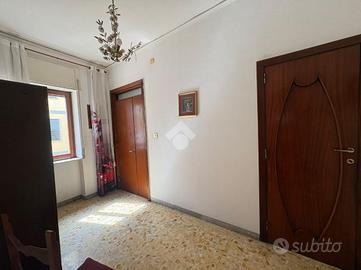 3 LOCALI A MARANO DI NAPOLI