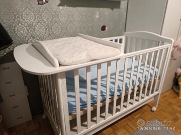 Lettino salva spazio con fasciatoio 