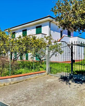 PORZIONE DI BIFAMILIARE A ANDORA