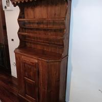 antica credenza delle montagne del nord Italia 