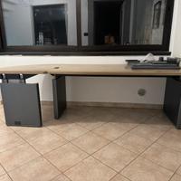 Scrivania per ufficio