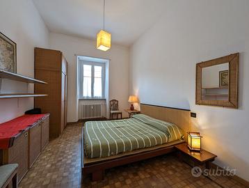 Letto Giapponese in Legno con  3 Tatami e Futon