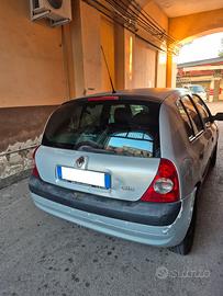 Renault Clio 2003