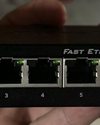 Switch Ethernet D-Link DES-108 8 porte LAN