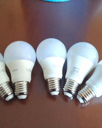 Lotto 5 lampadine LED