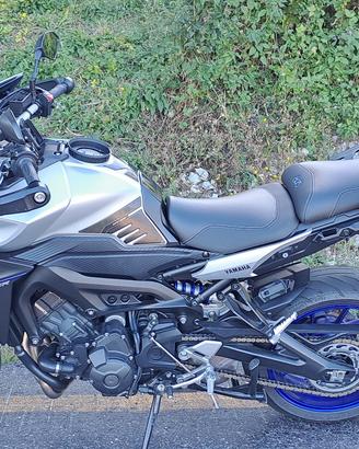 YAMAHA TRACER 900