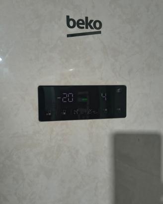 frigorifero Beko no frost pari al NUOVO 