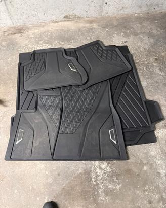 Barre da tetto Thule e tappeti in gomma BMW X5 G05
