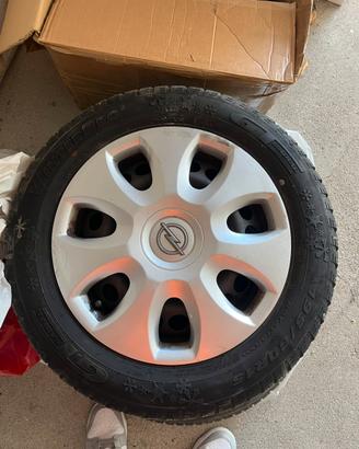 4 ruote da 16” e ruotino