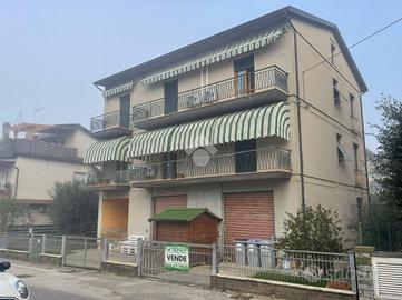 4 LOCALI A BASTIA UMBRA