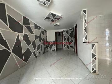 Casa, Carini.
