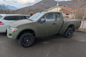 Mitsubishi L200 3porte cabina singola Autocarro