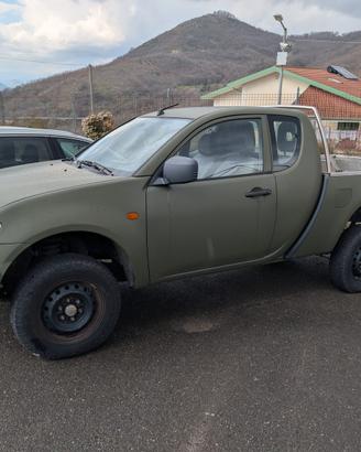 Mitsubishi L200 3porte cabina singola Autocarro