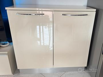 Mobiletto da cucina a due ante