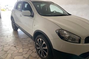 nissan qashqai 2012