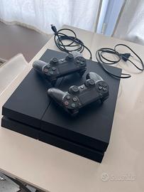 Playstation 4 + 2 Joystick