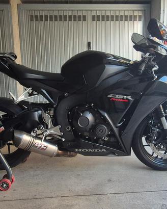 cbr 1000rr fireblade