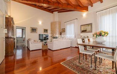 QUADRILOCALE CON TERRAZZO