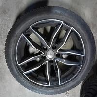  cerchi in lega con gomme antighiaccio