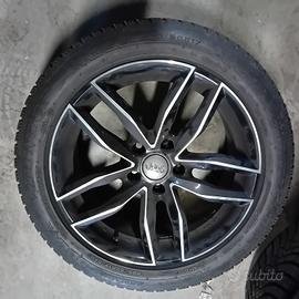  cerchi in lega con gomme antighiaccio