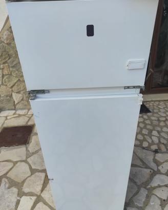 Frigorifero da incasso.