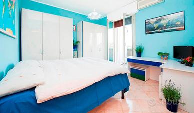 Large room in flat share available now stanza