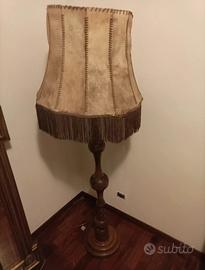 LAMPADA DA TERRA VINTAGE LEGNO PELLE DI PERGAMENA
