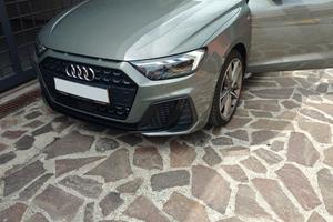 Audi A1 s line