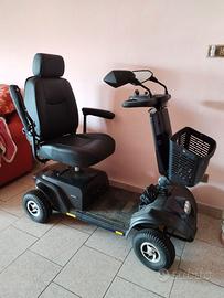 Scooter elettrico per anziani