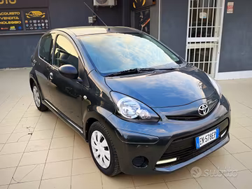 Toyota Aygo 1.0 12V VVT-i 5 porte Active Connect G