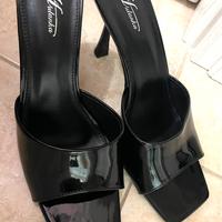 Scarpe nere lucide con tacco