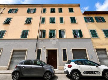 4 LOCALI A LIVORNO