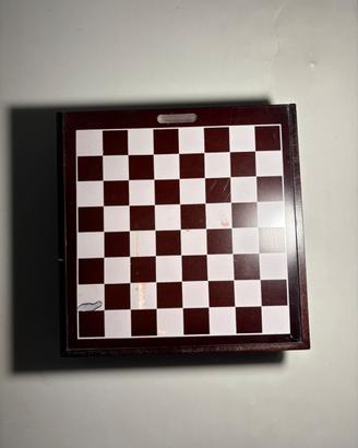 Schacchiera più giochi da tavolo