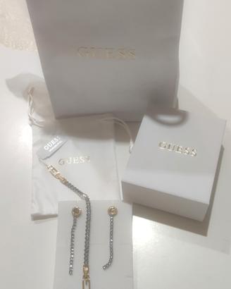 set gioielli Guess bracciale e orecchini pendenti 