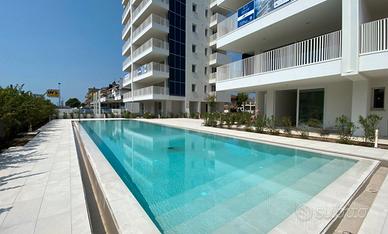 STUPENDO 2 camere 2 bagni PISCINA Jesolo Lido