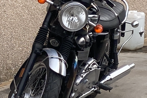 Triumph Bonneville T100