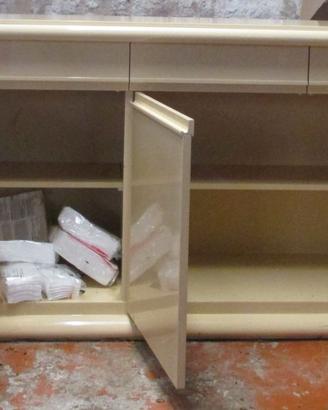 Madia in legno beige laccato