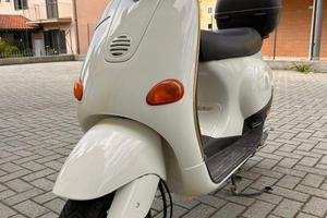 Vespa 50 svooter