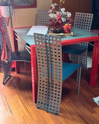 Tavolo di design allungabile con sedie