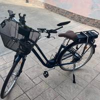 Bici con pedalata assistita