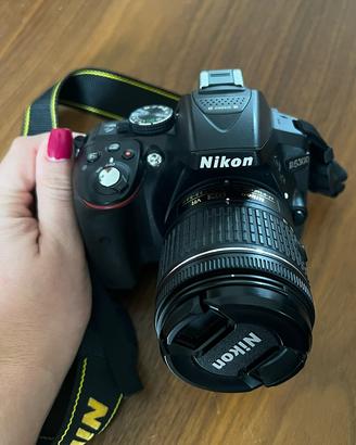 Reflex Nikon D5300 - Nero + AF-P DX NIKKOR 18-55mm
