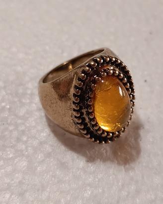 Anello vintage con pietra color miele