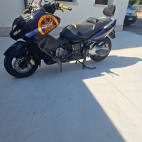 T max 500 anno 2001 ricambi